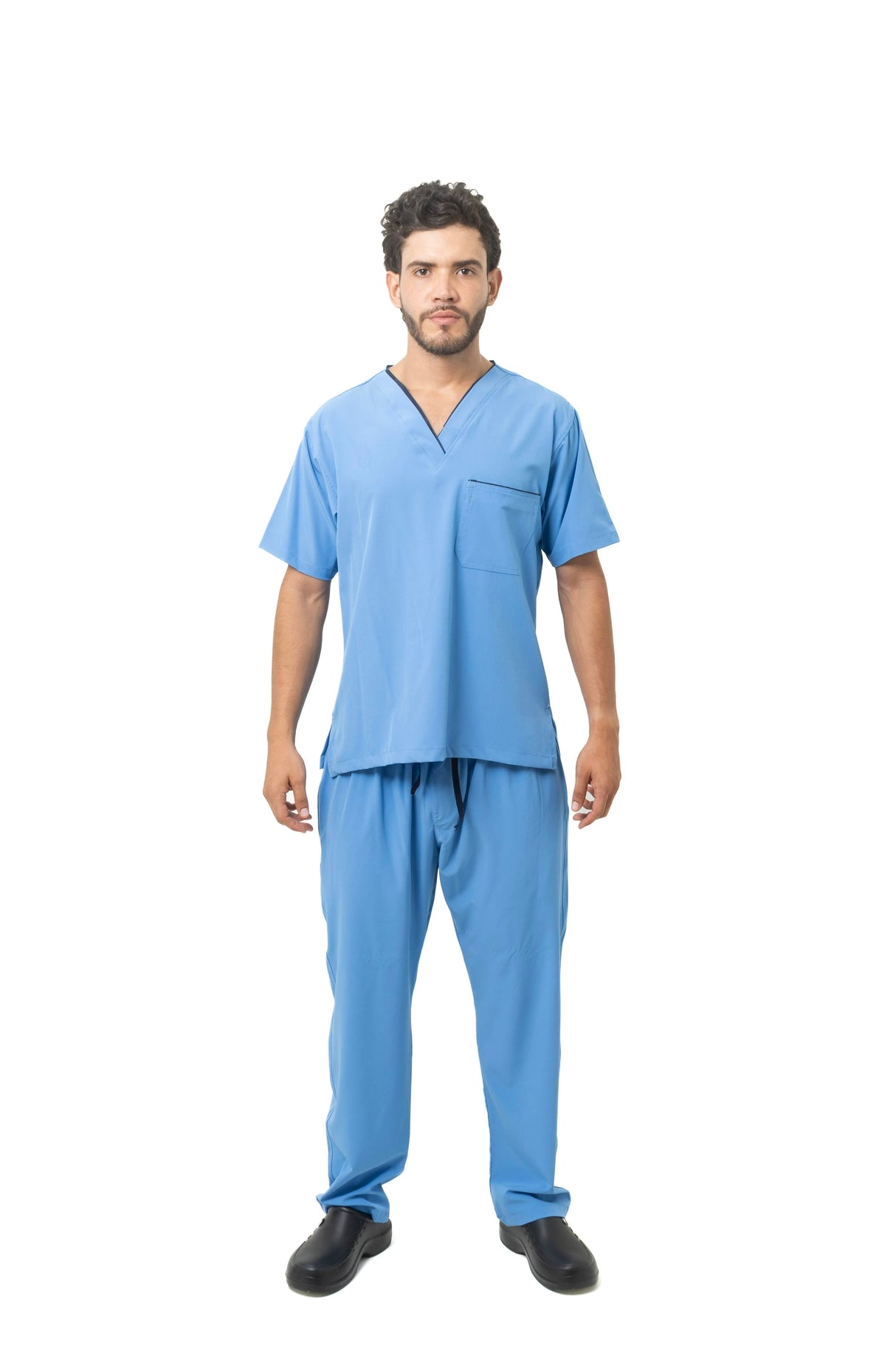 Conjunto Antifluido para Hombre – Camisa Cuello V y Pantalón Encauchado