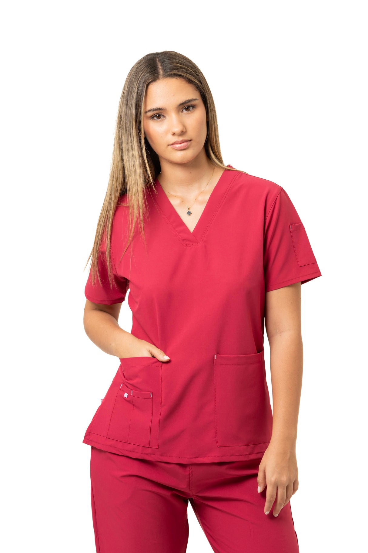 Conjunto Antifluido para Mujer – Cuello en Cajón, Bolsillos y Porta Lapiceros