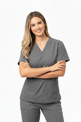 Conjunto Antifluido para Mujer – Cuello en Cajón, Bolsillos y Porta Lapiceros